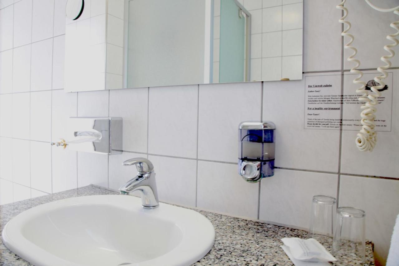 Hotel Lonac Ντούισμπουργκ Εξωτερικό φωτογραφία