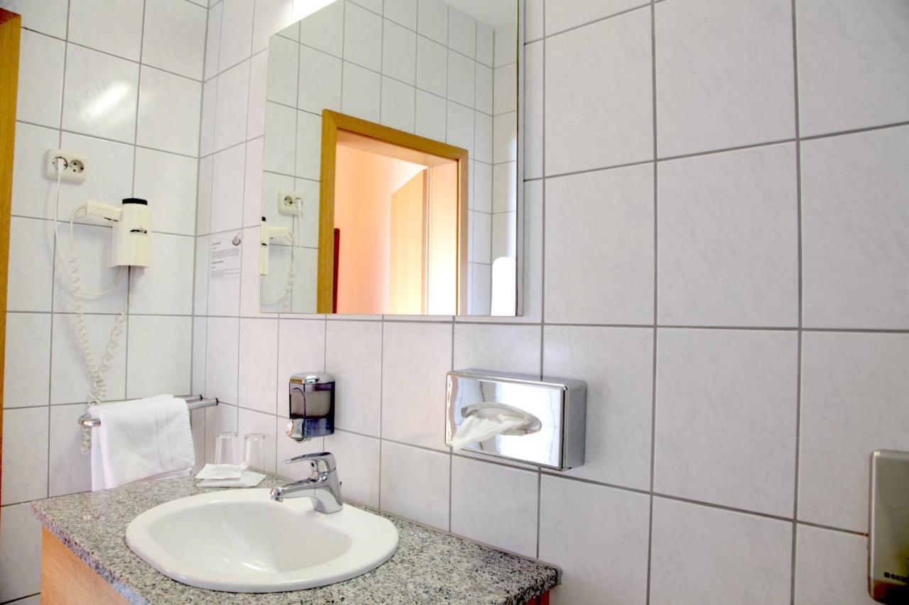 Hotel Lonac Ντούισμπουργκ Εξωτερικό φωτογραφία