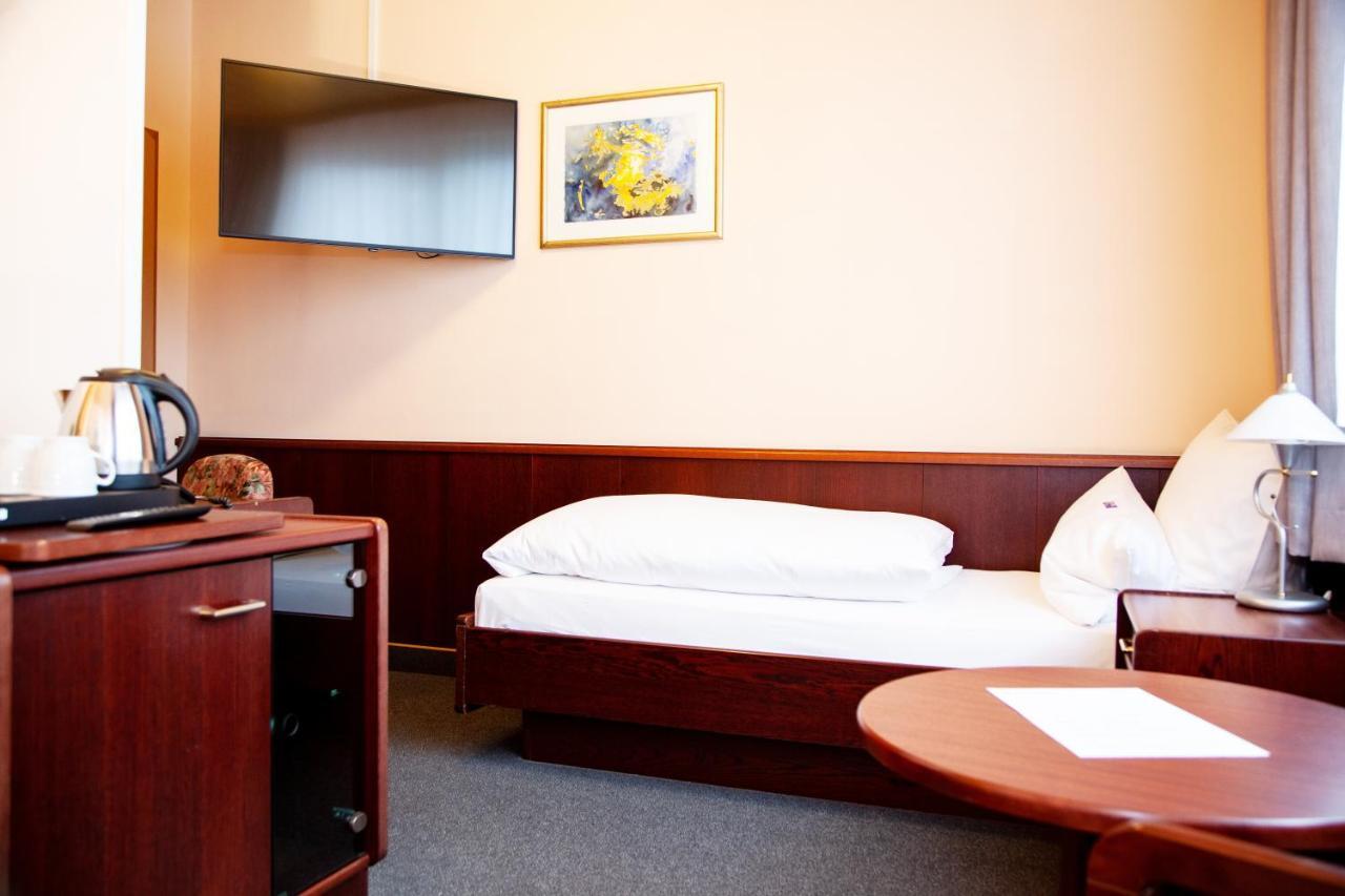 Hotel Lonac Ντούισμπουργκ Εξωτερικό φωτογραφία