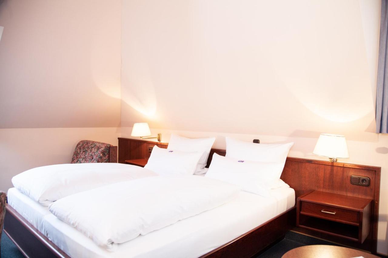 Hotel Lonac Ντούισμπουργκ Εξωτερικό φωτογραφία