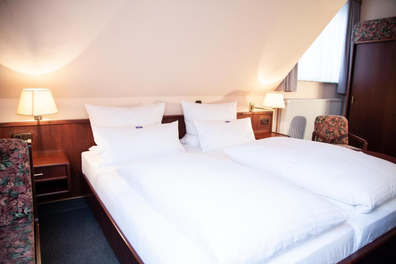 Hotel Lonac Ντούισμπουργκ Εξωτερικό φωτογραφία