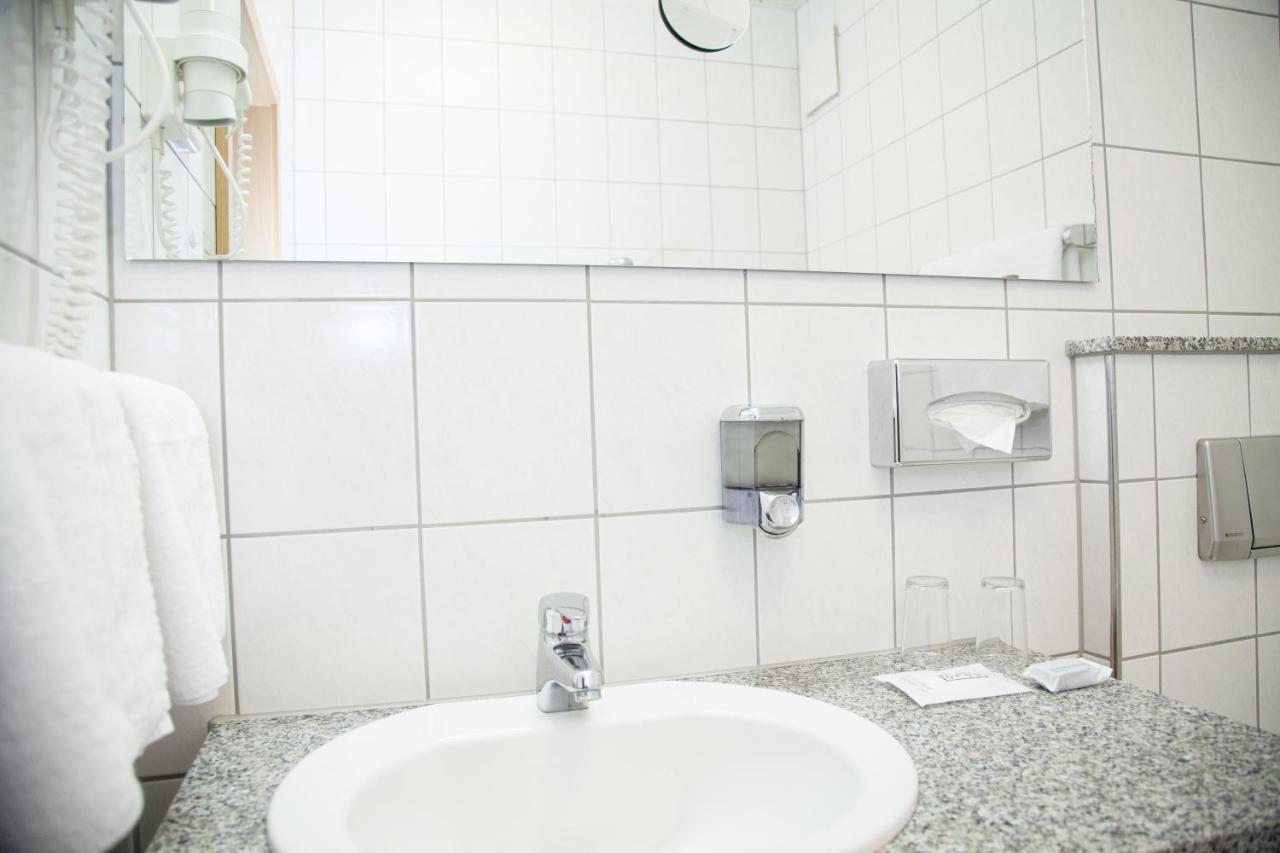 Hotel Lonac Ντούισμπουργκ Εξωτερικό φωτογραφία